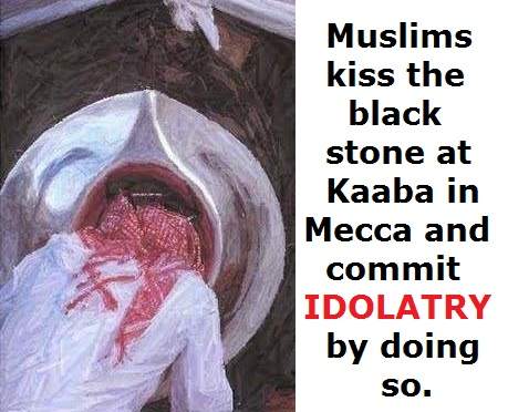 muslims kiss black stone in mecca for forgiveness